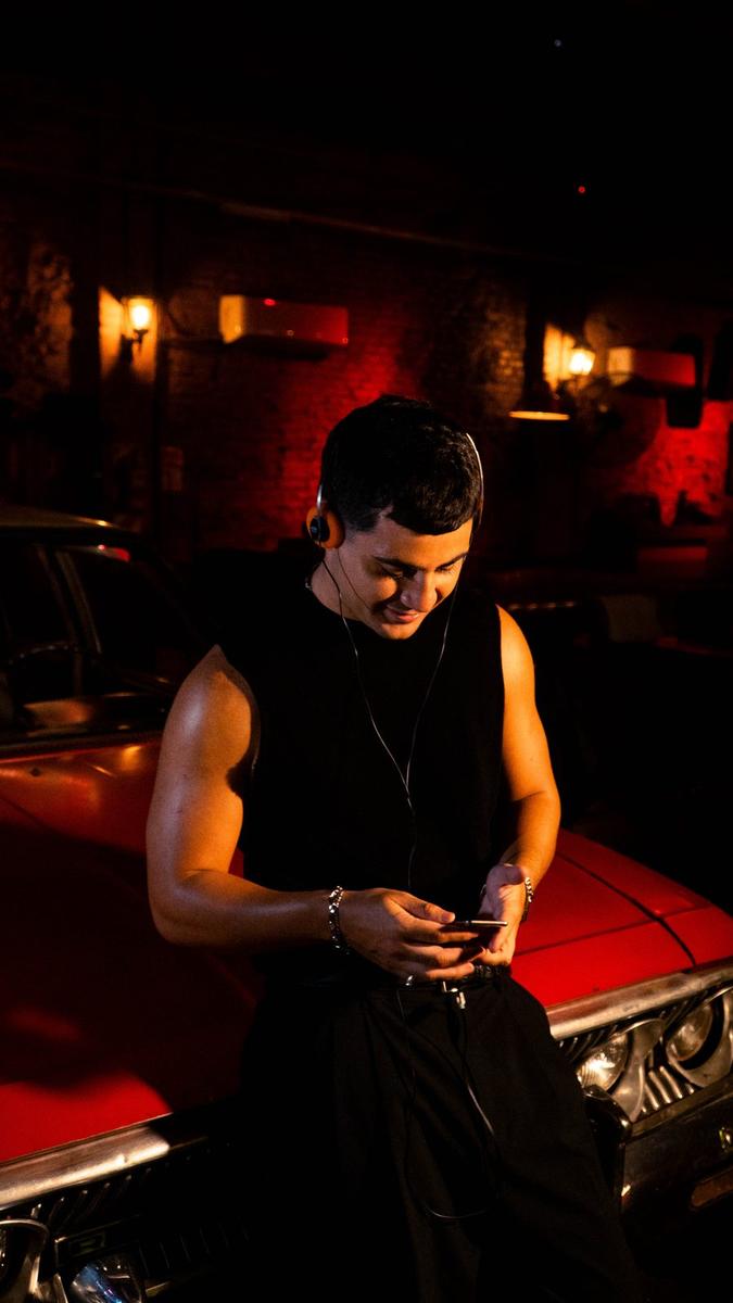 KESSLER DJ — retrato